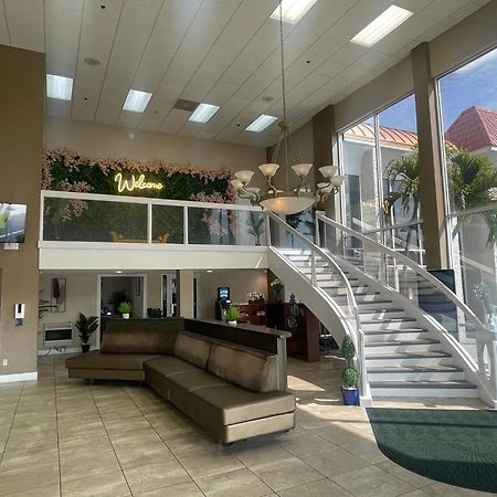 Quality Inn & Suites Conference Center New Port Richey Dış mekan fotoğraf