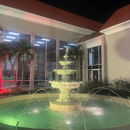 Quality Inn & Suites Conference Center New Port Richey Dış mekan fotoğraf