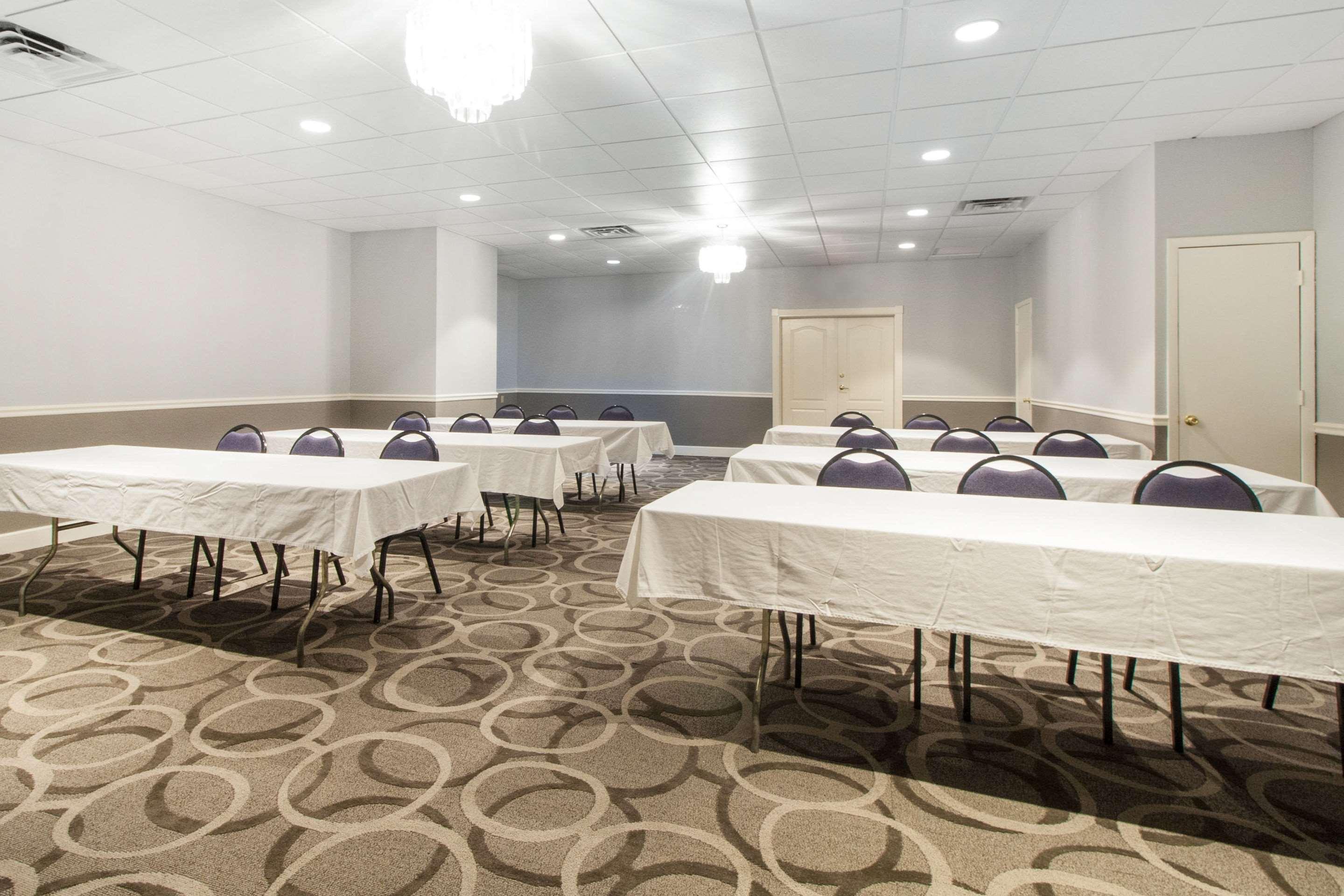 Quality Inn & Suites Conference Center New Port Richey Dış mekan fotoğraf