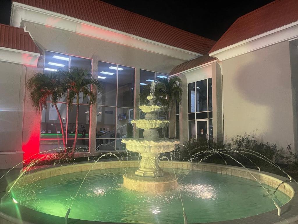Quality Inn & Suites Conference Center New Port Richey Dış mekan fotoğraf